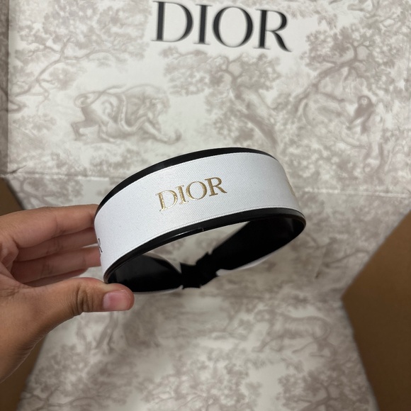 1.5 inches Dior Ribbon Headband - Picture 4 of 6